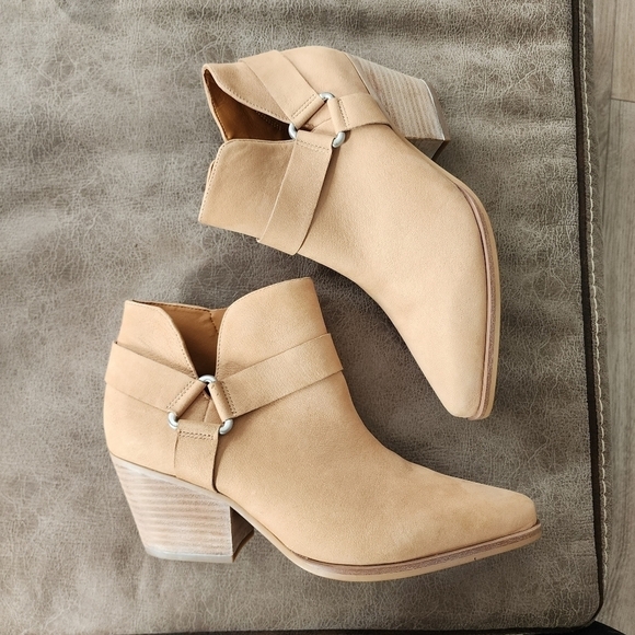 Sarto Louella Leather Block Heel Ankle Boots - Picture 2 of 9